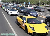 林寶堅尼車隊迎親