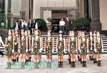 東莞酒店小姐大閱兵　超短裙熱爆