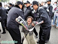 鼓吹民主體制　痛斥金錢外交