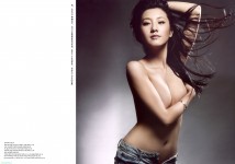 半祼model展現驕人身材‏