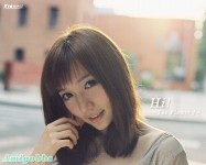 甜美正妺show身材‏