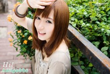 甜美正妺show身材‏