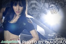 性感索女警