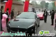 最牛农村婚礼 法拉利 保时捷 宾利 兰博基尼豪车列队