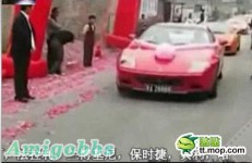最牛农村婚礼 法拉利 保时捷 宾利 兰博基尼豪车列队
