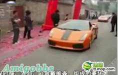 最牛农村婚礼 法拉利 保时捷 宾利 兰博基尼豪车列队