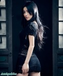迷失在荒村中的美女