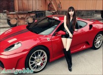 大陸美女劉詩涵- Lamborghini與Ferrari 展示不同美感