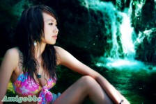 香車內的美女