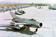 殲六戰機追截 UFO 企圖開炮擊落