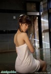 浴室美少女寬衣解帶