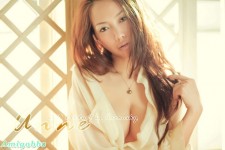 半裸正妹雙峰性感誘人‏