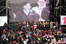 國民黨慘勝保三都
