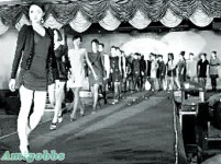 「老總們在選情人」成都招聘會似足相親會