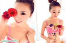 甜美少女內衣私房照，性感不失可愛‏