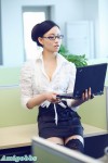 新生代性感女秘書