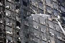 瀋陽第一高樓燒通頂