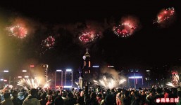 30萬人維港賞歷年最大滙演