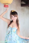 個台妹年紀細細~估唔到佢事業線都幾深嚇