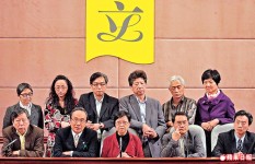 財爺屈服　派錢$6000　退稅$6000