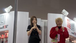 羽田愛在上海成人博覽會