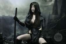 《型動》女郎潘霜霜 變身哥特女王