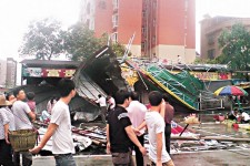 龍捲風掃廣東 14死 民眾： 2012來了