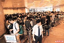 iPad 2行貨開售　迅速沽清